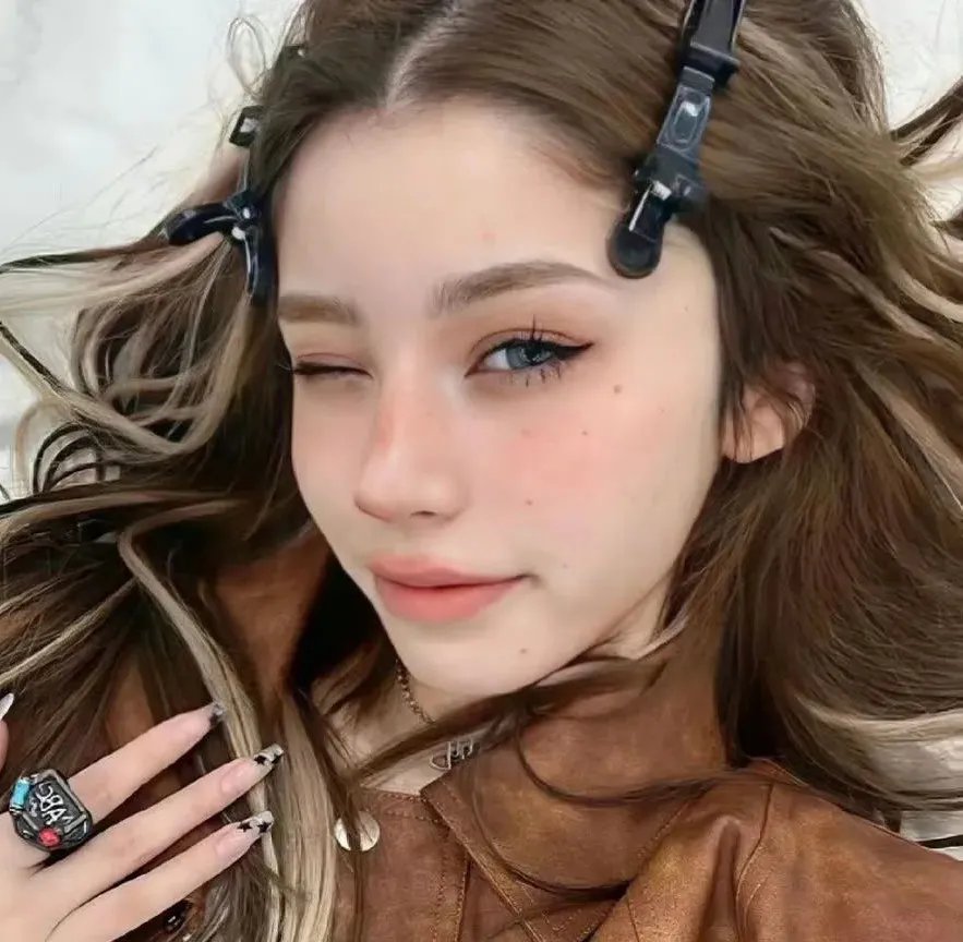 双龙吐珠 海报